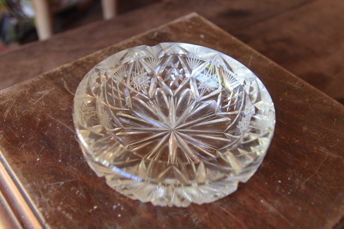 Bombonera de cristal tallado