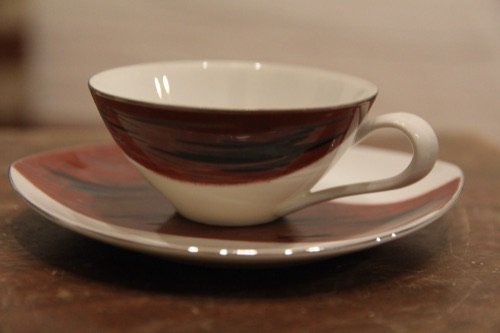 Taza y plato Narumi, diseño años cincuenta